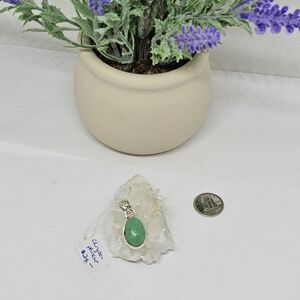 Elegant Silver Green Pendant Necklace